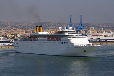 COSTA ROMANTICA at Civitavecchia - Photo: © Ian Boyle, 24th August 2009 - www.simplonpc.co.uk