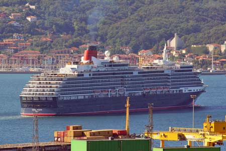 Queen Victoria Sea Trials - www.simplonpc.co.uk - Photo: © Sergio de Luyk, 1st September 2007