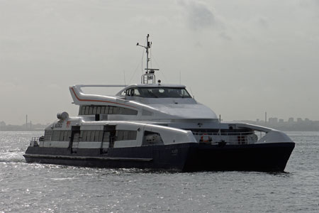 ALGES - Lisbon Ferry - Photo: © Ian Boyle, 4th October 2010 - www.simplonpc.co.uk