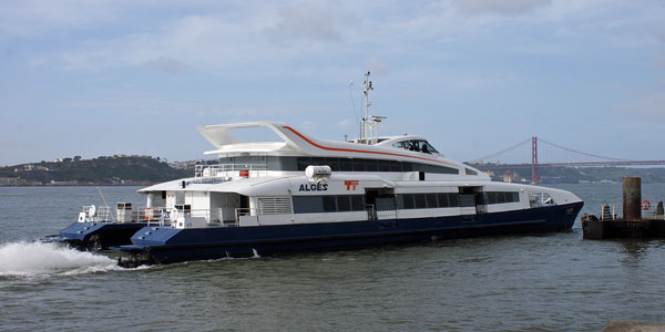 ALGES - Lisbon Ferry - Photo: © Ian Boyle, 4th October 2010 - www.simplonpc.co.uk