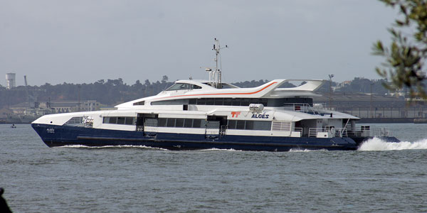 ALGES - Lisbon Ferry - Photo: © Ian Boyle, 4th October 2010 - www.simplonpc.co.uk