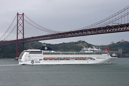 MSC LIRICA - Photo: © Ian Boyle, Lisbon, 28th March 2011 - www.simplonpc.co.uk