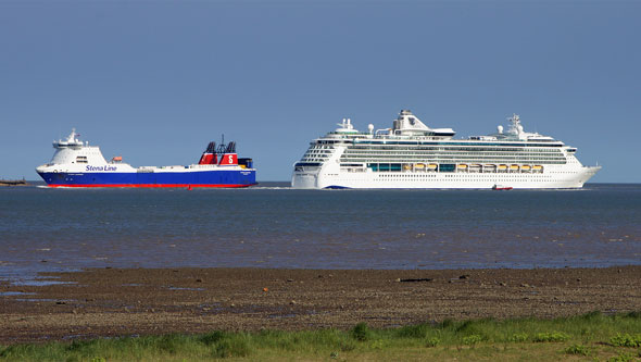 JEWEL OF THE SEAS - Photo:  Ian Boyle, Harwich, 20th June 2012 - www.simplonpc.co.uk - Simplon Postcards