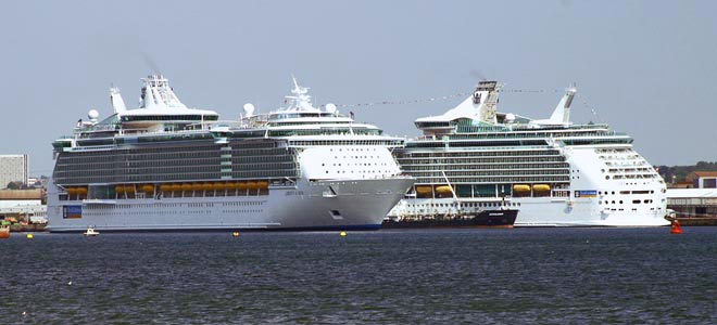 Navigator of the Seas - Royal Caribbean -  © Ian Boyle,  www.simplonpc.co.uk