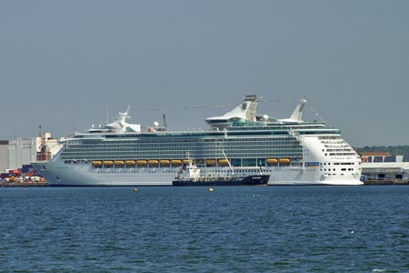 Navigator of the Seas - Royal Caribbean -  © Ian Boyle,  www.simplonpc.co.uk