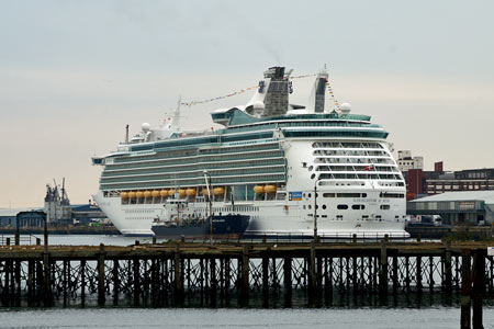 Navigator of the Seas - Royal Caribbean -  © Ian Boyle,  www.simplonpc.co.uk