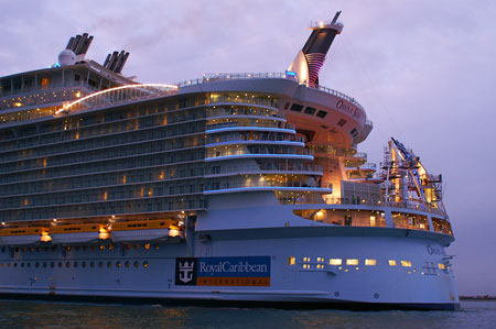 Oasis of the Seas - Photo: © Ian Boyle, 2nd November 2009