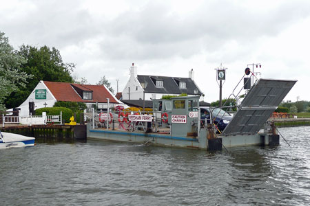 REEDHAM FERRY - Photo:  Ian Boyle, 16th May 2009 -  www.simplonpc.co.uk