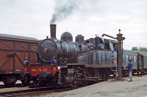 Chinon-Richelieu - Photo: ©1981 Ian Boyle - www.simplonpc.co.uk