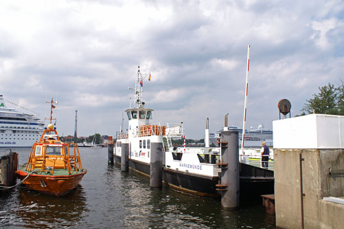 ROSTOCK FERRIES & EXCURSIONS - Photo: ©2007 Jan Boyle - www.simplompc.co.uk - Simplon Postcards