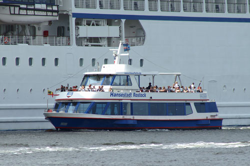 ROSTOCK FERRIES & EXCURSIONS - Photo: ©2007 Ian Boyle - www.simplompc.co.uk - Simplon Postcards