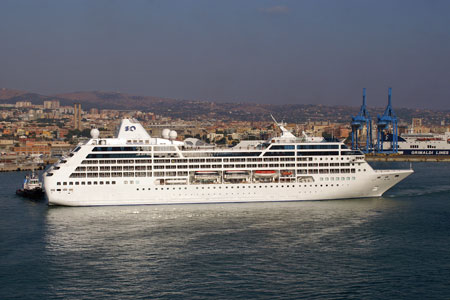 ROYAL PRINCESS at Civitavecchia - Photo: © Ian Boyle, 24th August 2009 - www.simplonpc.co.uk