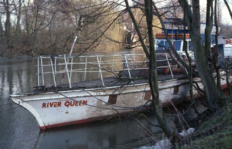 ORIGINAL RIVER QUEEN - Photo: 1983 Greg Beeke