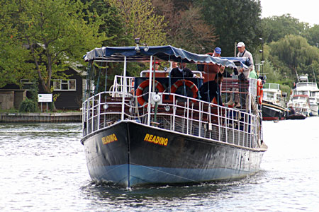 READING (Salter's Steamers) - Photo: 2010 Ian Boyle - www.simplonpc.co.uk