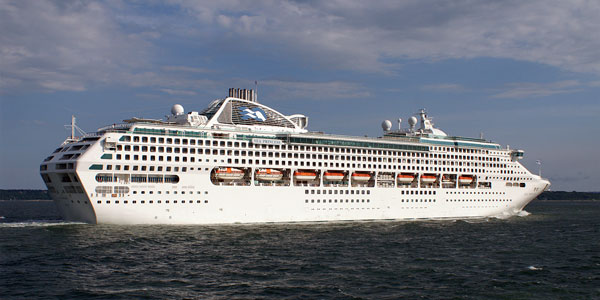 SEA PRINCESS in the Solent - Photo:  Ian Boyle, on SS Shieldhall, 14th June 2008