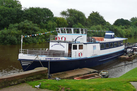 CONWAY CASTLE - Severn Leisure Cruies - Photo: © Ian Boyle, 5th August 2009 - www.simplonpc.co.uk - Simplon Postcards Website