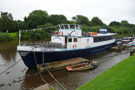 CONWAY CASTLE - Severn Leisure Cruies - Photo: © Ian Boyle, 5th August 2009 - www.simplonpc.co.uk - Simplon Postcards Website