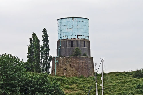 Martello Tower P at Felixstowe - Photo: © Ian Boyle, 6th June 2007 - www.simplonpc.co.uk