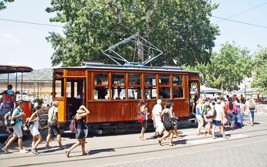 Sller Tramway - Photo: 2013 Ian Boyle - Simplon Postcards - simplonpc.co.uk