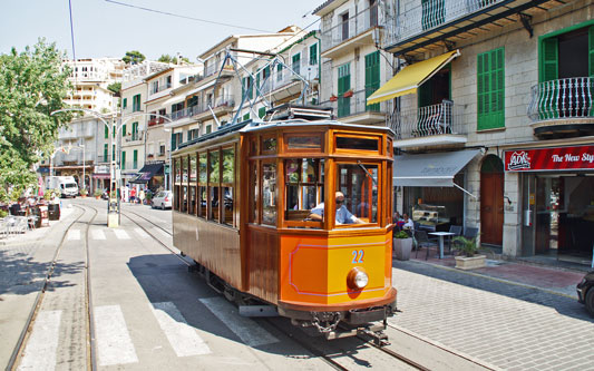 Sller Tramway - Photo: 2013 Ian Boyle - Simplon Postcards - simplonpc.co.uk