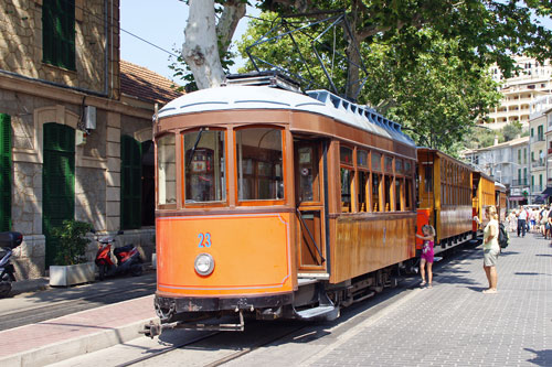 Sller Tramway - Photo: 2013 Ian Boyle - Simplon Postcards - simplonpc.co.uk