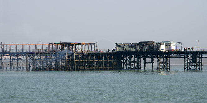 Southend Pier after the fire of 9th/10th October 2005 - Photo:  Ian Boyle, 10th October 2005 - www.simplonpc.co.uk 