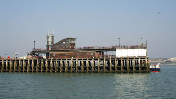 Southend Pier after the fire of 9th/10th October 2005 - Photo:  Ian Boyle, 10th October 2005 - www.simplonpc.co.uk 