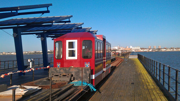 Southend Pier Railwy - Photo: 2013 Ian Boyle - www.simplonpc.co.uk