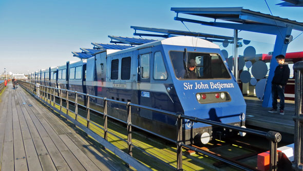 Southend Pier Railwy - Photo: 2013 Ian Boyle - www.simplonpc.co.uk