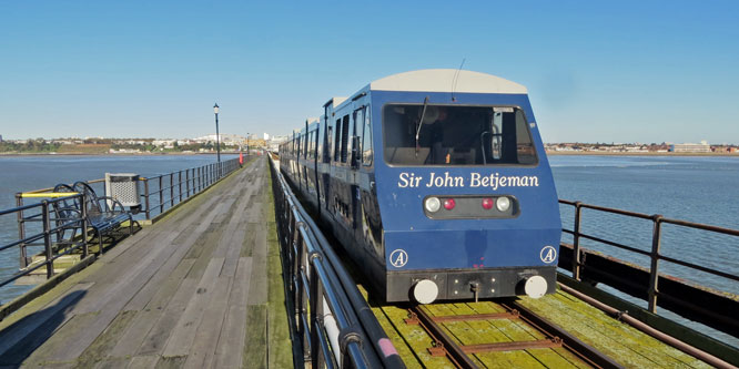 Southend Pier Railwy - Photo: 2013 Ian Boyle - www.simplonpc.co.uk