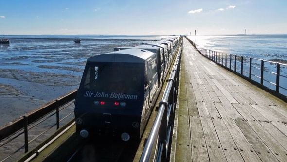 Southend Pier Railwy - Photo: 2013 Ian Boyle - www.simplonpc.co.uk