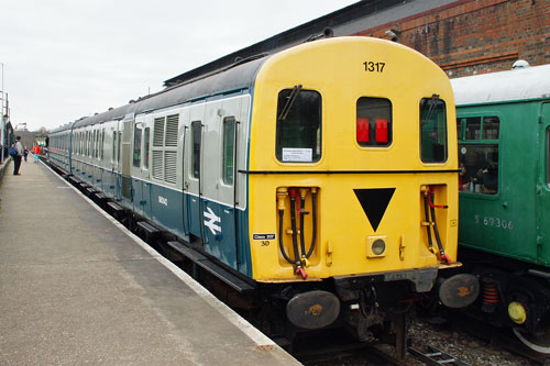 Class 207 DEMU - Photo: ©2013 Ian Boyle - www.simplonpc.co.uk