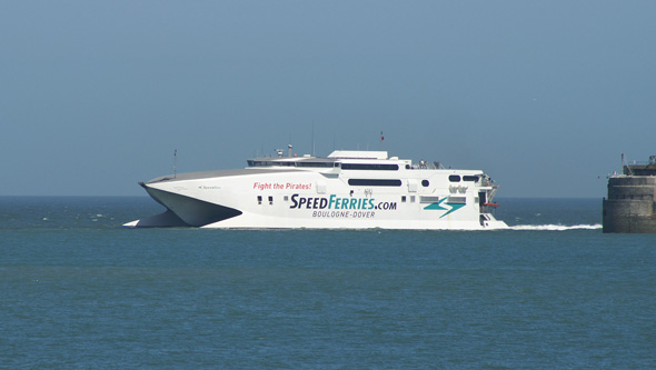 SPEEDONE - SpeedFerries - Simplon Postcards - simplonpc.co.uk - Photo: ©1978 Ian Boyle