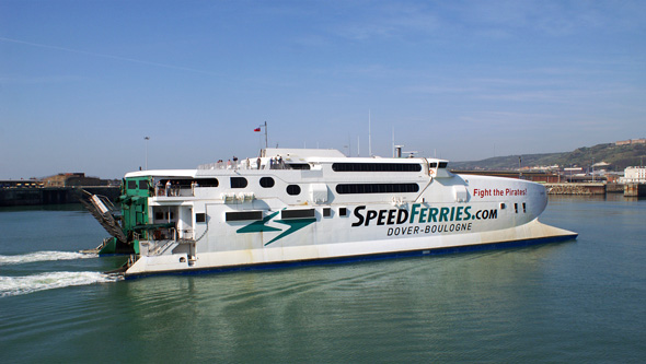 SPEEDONE - SpeedFerries - Simplon Postcards - simplonpc.co.uk - Photo: ©1978 Ian Boyle