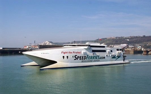 SPEEDONE - SpeedFerries - Simplon Postcards - simplonpc.co.uk - Photo: ©1978 Ian Boyle