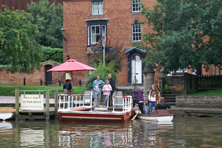 Stratford Ferry - Photo: © Ian Boyle, 4th August 2009