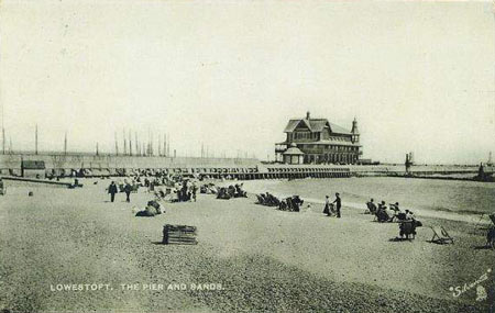 Lowestoft South Pier - www.simplonpc.co.uk