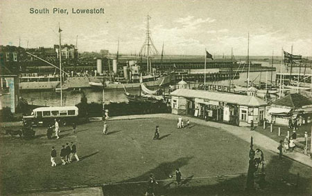 Lowestoft South Pier - www.simplonpc.co.uk