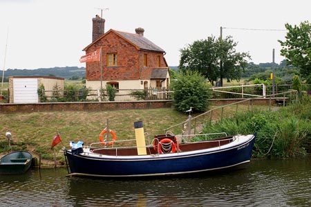 Dannie Lee - River Rother - © Ian Boyle - www.simplon.co.uk