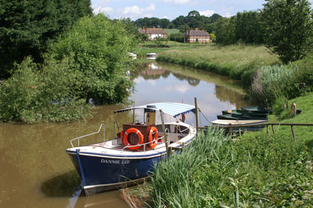 Dannie Lee - River Rother - © Ian Boyle - www.simplon.co.uk