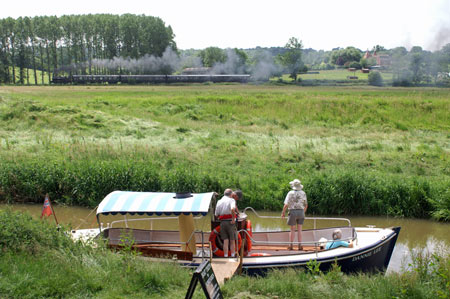 Dannie Lee - River Rother - © Ian Boyle - www.simplon.co.uk