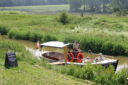 Dannie Lee - River Rother - © Ian Boyle - www.simplon.co.uk