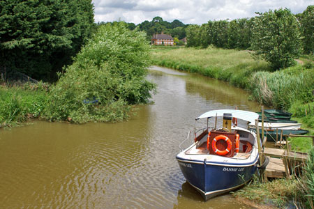 Dannie Lee - River Rother - © Ian Boyle - www.simplon.co.uk