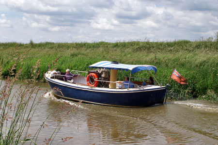 Dannie Lee - River Rother - © Ian Boyle - www.simplon.co.uk