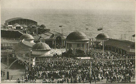 HASTINGS PIER POSTCARD - www.simplonpc.co.uk