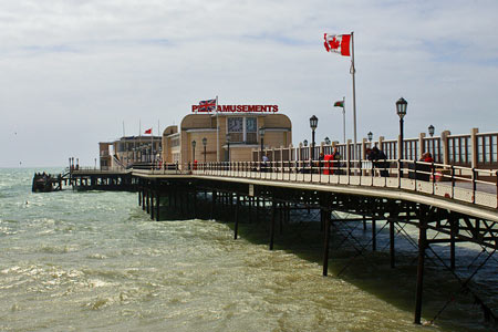 Worthing Pier - Sussex - www.simplonpc.co.uk -  Photo: © Ian Boyle, 1st July 2007