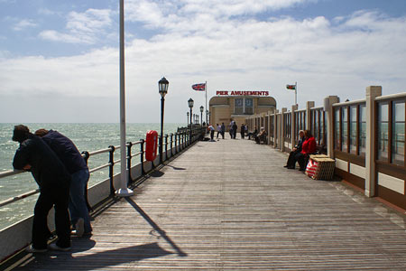 Worthing Pier - Sussex - www.simplonpc.co.uk -  Photo: © Ian Boyle, 1st July 2007