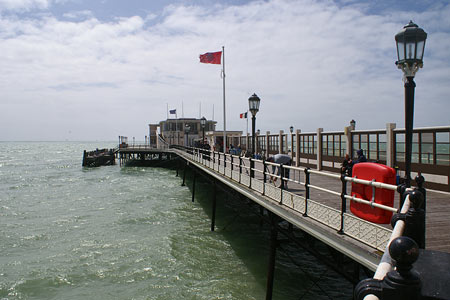 Worthing Pier - Sussex - www.simplonpc.co.uk -  Photo: © Ian Boyle, 1st July 2007