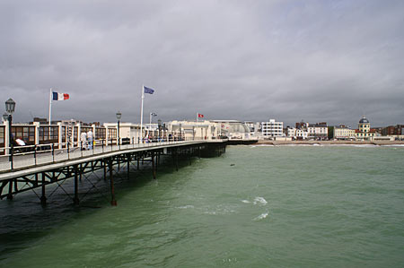 Worthing Pier - Sussex - www.simplonpc.co.uk -  Photo: © Ian Boyle, 1st July 2007