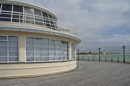 Worthing Pier - Sussex - www.simplonpc.co.uk -  Photo: © Ian Boyle, 1st July 2007